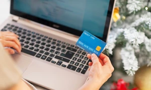 laptop şi card