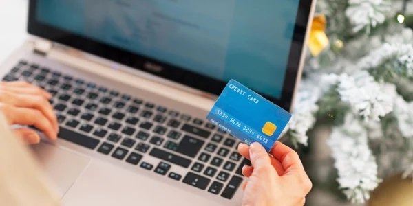 laptop şi card