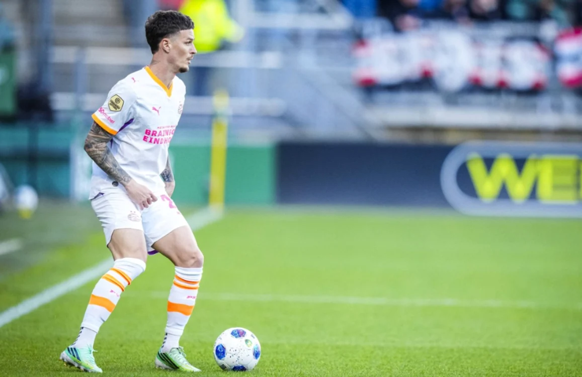 Dennis Man, titular la PSV