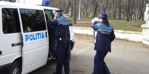 36 de poliţişti şi jandarmi mureşeni au dosare penale foto arhivă