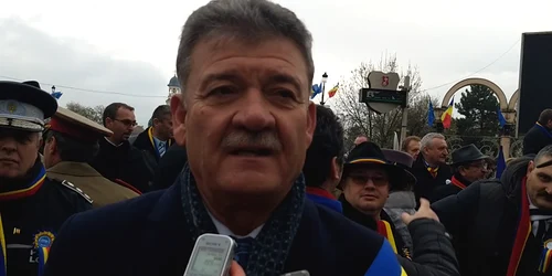 5a2151a35ab6550cb8bbd510 jpg