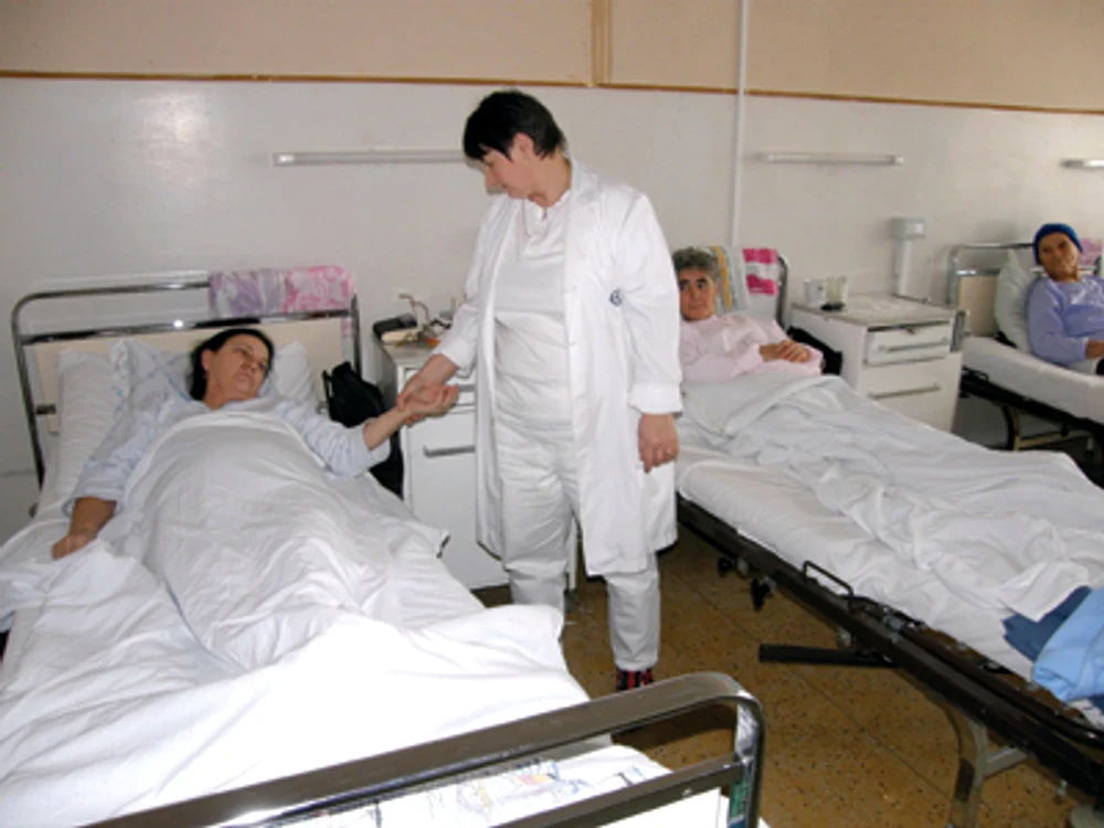 Arad: ORAŞUL PE SCURT / Hepatitele în atenţia medicilor