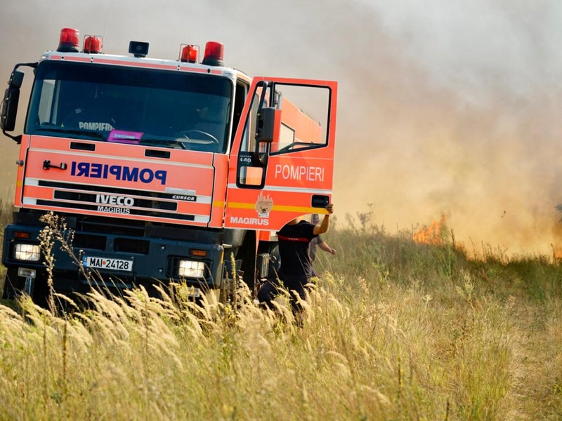 Incendii de vegetație devastatoare în Giurgiu și Mehedinți, pe fondul codului roșu de caniculă