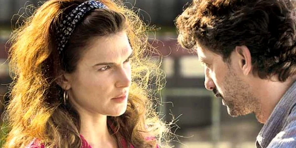 Monica Bîrlădeanu şi Andi Vasluianu, într-o scenă fierbinte din filmul „Despre oameni şi melci“