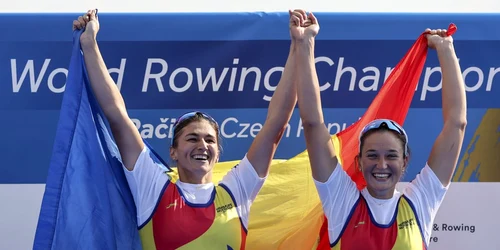 Ancuta Bodnar Simona Radis jpg