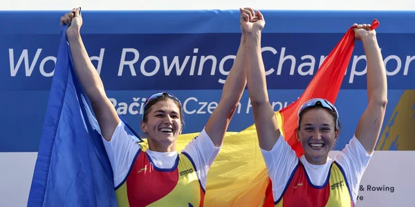 Ancuta Bodnar Simona Radis jpg
