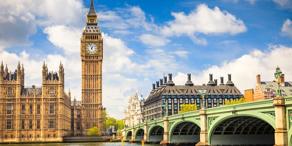 Londra foto shutterstock 107597459 jpg