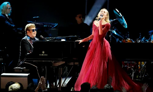 Elton John & Miley Cyrus duet la Grammy jpeg