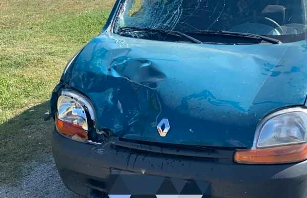 Accident pe DN 64 în Ioneşti - Vâlcea - victimă în stare foarte gravă rănit de un şofer la un pas de comă alcoolică Foto Adevărul