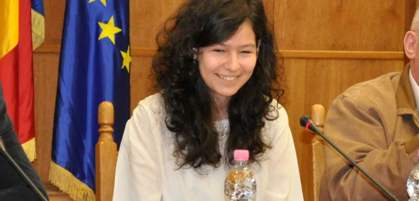 Diana Andree Ilie, unul dintre cei 24 de elevi din Argeş cu media 10 la Evaluarea Naţională, şi-a lansat în luna aprilie, primul ei roman.