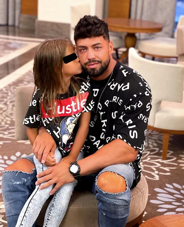 
    Sorin Nicolescu a plecat cu fiica lui  şi a Andei, în vacanţă în Turcia  