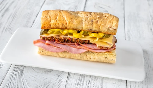 Cubano sandviș cubanez shutterstock 2078720896 jpg