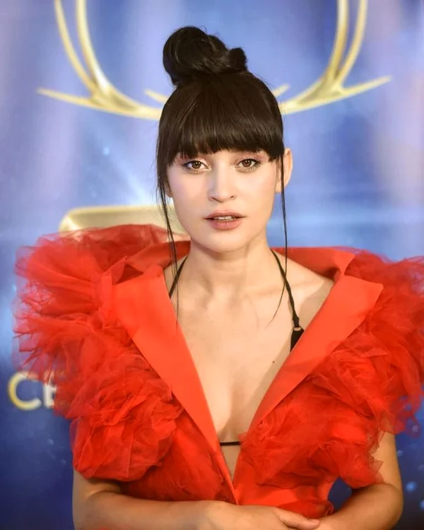 
    Irina Rimes  