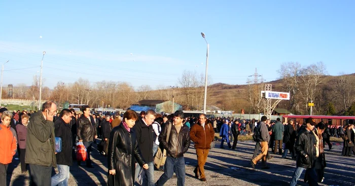 Prime de Paşte pentru angajaţii RAAN FOTO Corina Macavei