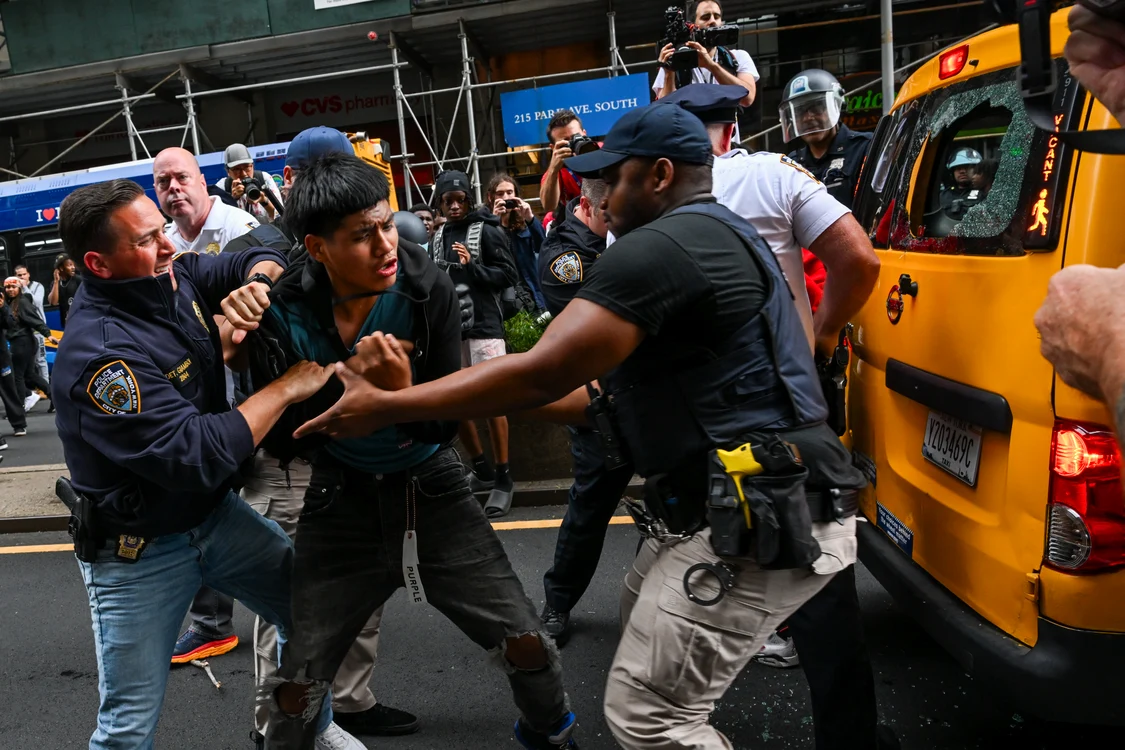 Mii de oameni s-au adunat în Union Square, chemați de influencerul Kai Cenat (Foto: GettyImages)