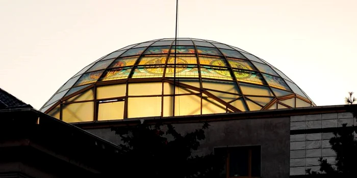 Cupola vitraliu unicat din Vâlcea remarcată de Academia Recordurilor Mondiale Foto Daciana Stoica