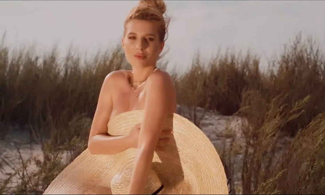 2 ana baniciu super hot videoclip 3 jpg jpeg