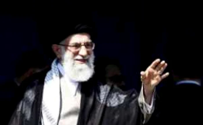 Khamenei îi ordonă lui Ahmadinejad să-l demită pe prim-vicepreşedintele iranian