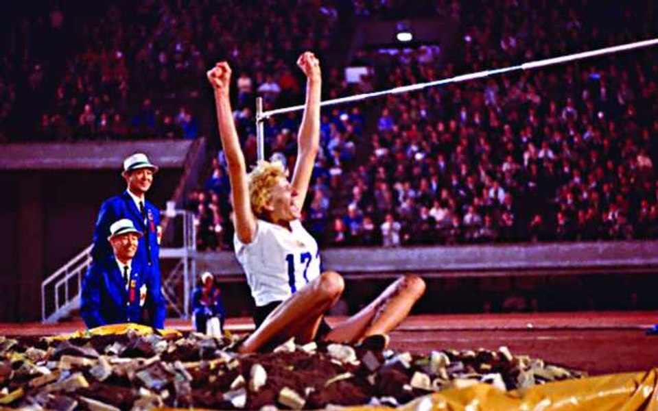 7 iunie, ziua când atleta Iolanda Balaș a stabilit recordul mondial la săritura în înălțime