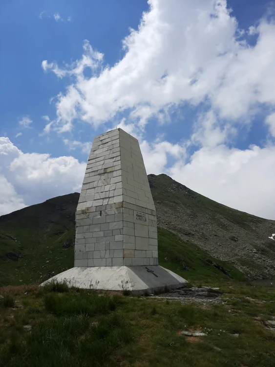 Monumentul Alpiniștilor a fost ridicat între 1967-1968 Foto: Alex Vlaicu