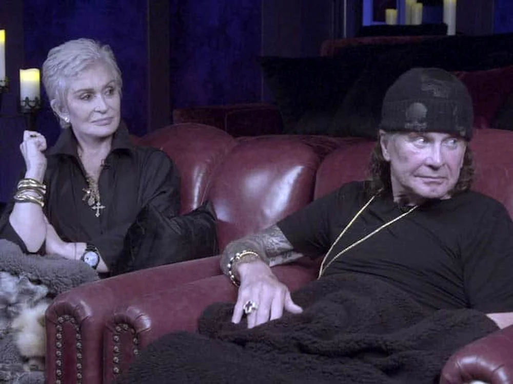 Sharon și Ozzy Osbourne filmează pentru o emisiune din 2020 - captură video Travel Channel