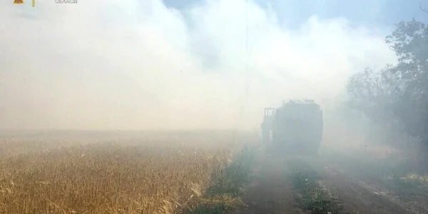Incendiu intr-un lan de grau din Ucraina FOTO Zerkalo Nedeli