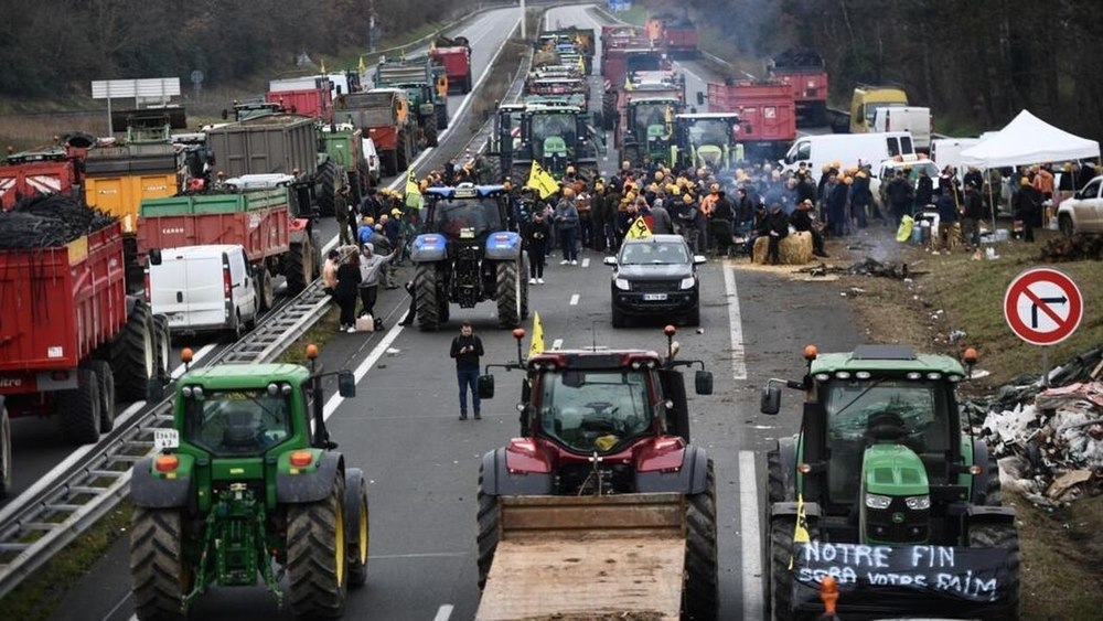 Fermieri francezi protestează împotriva acordului UE-Mercosur și concurenței la carne de vită | sursa foto: Adevarul