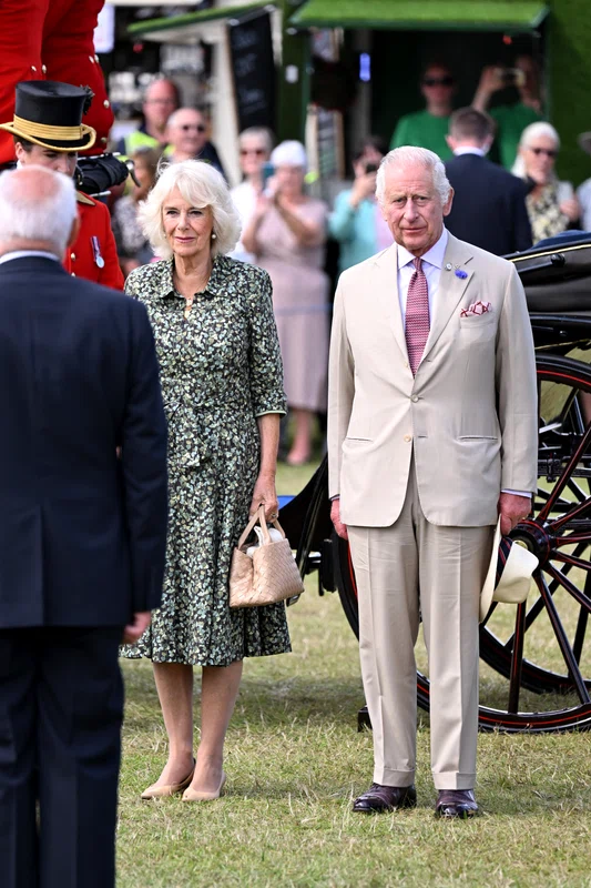 Regele Charles și Regina Camilla în Sandringham