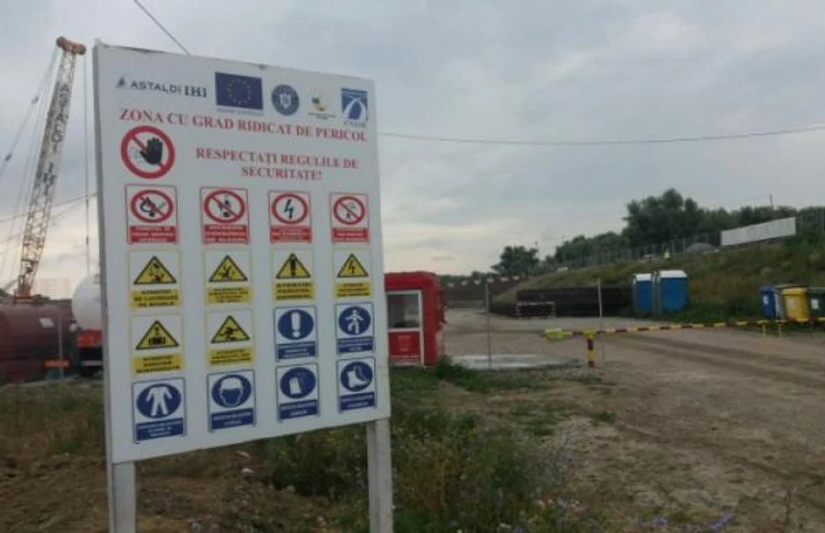 Intrarea la şantierul podului peste Dunăre FOTO Obiectiv Vocea Brăilei