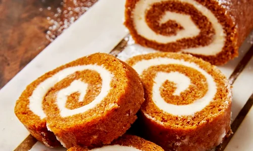 Ruladă de dovleac cu cremă de brânză jpeg