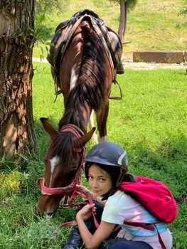 2 ana fetita roxanei ciuhulescu tabara de echitatie namaesti arges 8 jpg jpeg