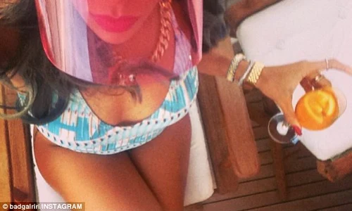 Rihanna jpeg