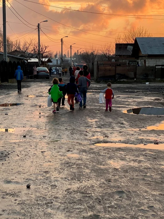 Un dâmboviţean a fost sechestrat în portbagajul maşinii de doi tâlhari din cartierul ploieştean Mimiu FOTO Arhivă