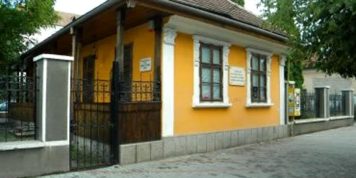 Bistriţa: Casa „Andrei Mureşanu“a devenit bibliotecă