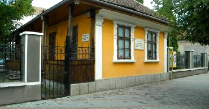 Bistriţa: Casa „Andrei Mureşanu“a devenit bibliotecă