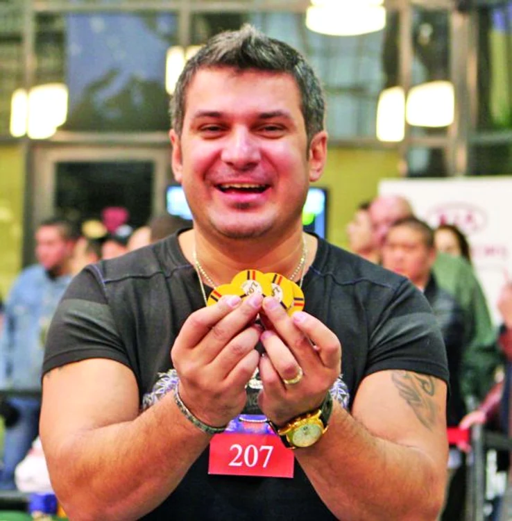 Adi de la Vâlcea a rezistat la masa de poker aproape două zile