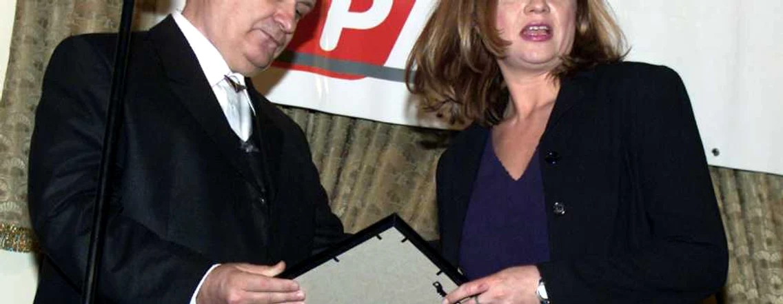 Cristina Ţopescu a murit imagine din 2002 de la premiile top explosive alaturi de Cristian Topescu FOTO Mediafax