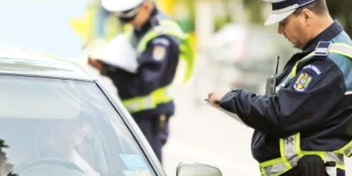 600 de șoferi dețieau permise care le permitea să evite controalele Poliției Rutiere