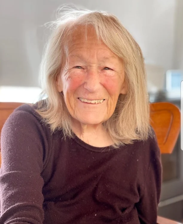 
    Bryan Adams, 61 de ani și-a vizitat mama la azilul de bătrâni din nordul SUAfoto: Instagram  