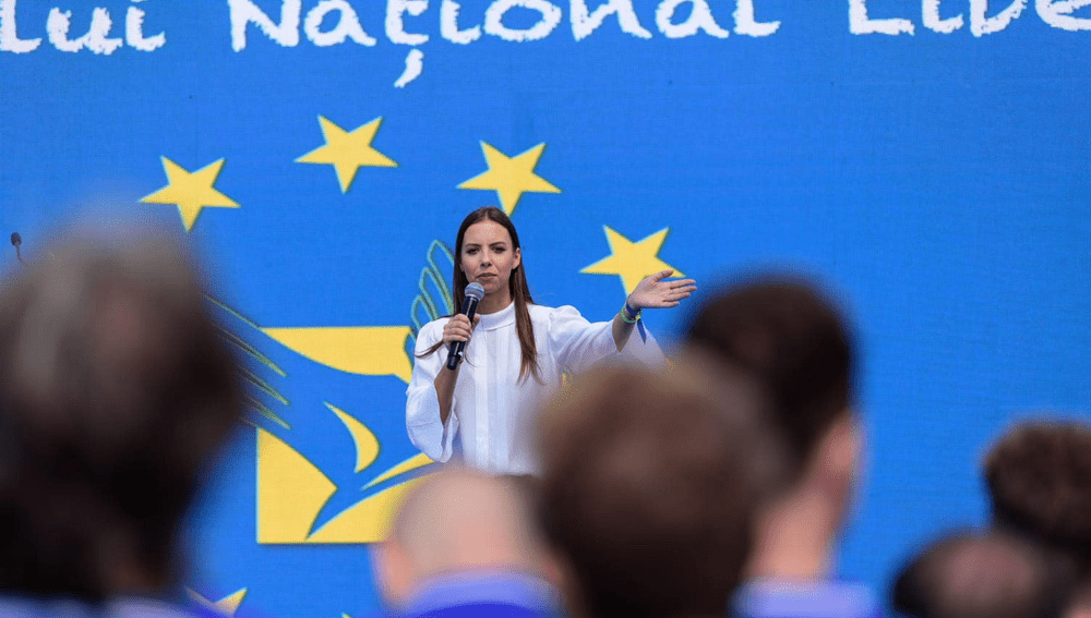 Consilera lui Ciucă, atac la ministrul Sportului: Mai lucrați pentru Guvernul României?