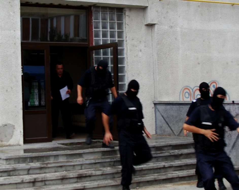 
    Direcția Generală Antifraudă efectuează 16 percheziții în municipiul Brăila  