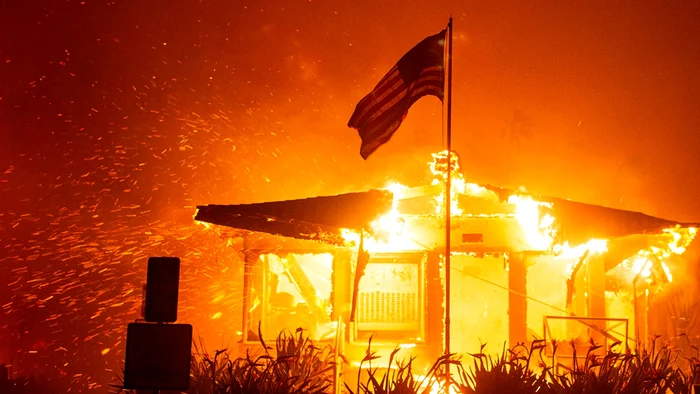 24 de oameni și-au pierdut viața în incendiile din Los Angeles/ FOTO:X