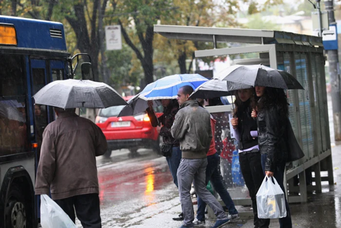 
    Prognoza meteo 22 noiembrie anunță că ploile își restrâng aria de acoperirefoto: Click!  