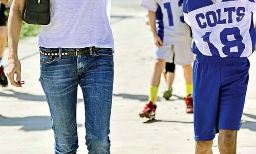 “Suspectul” numărul 1 pe lista  celor care au adus păduchi acasă  este fotbalistul Henry, de 9 ani  jpeg