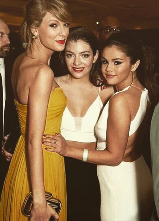 Taylor Swift, alături de Lorde şi Selena Gomez