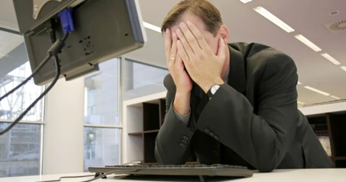 Oamenii de afaceri cedează, rând pe rând, în faţa dificultăţilor financiare