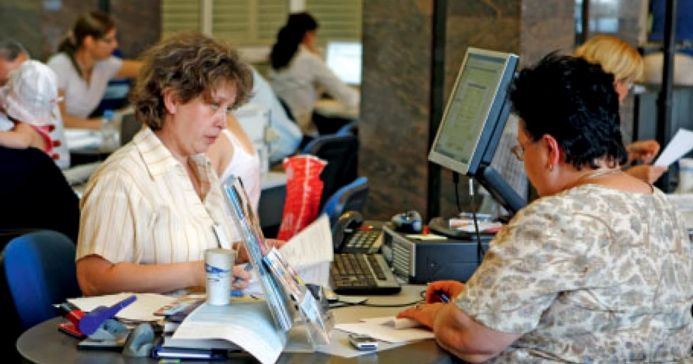 Boom-ul creditării din anii 2005-2007 a dus populaţia la limita posibilă de îndatorare