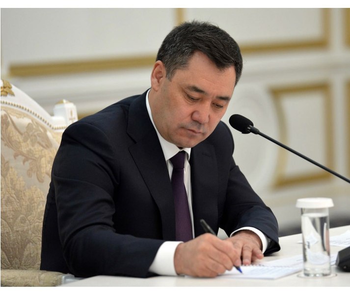Kârgâzstanul, o ţară aliată a Moscovei, „gata să lucreze mână în mână cu UE“
