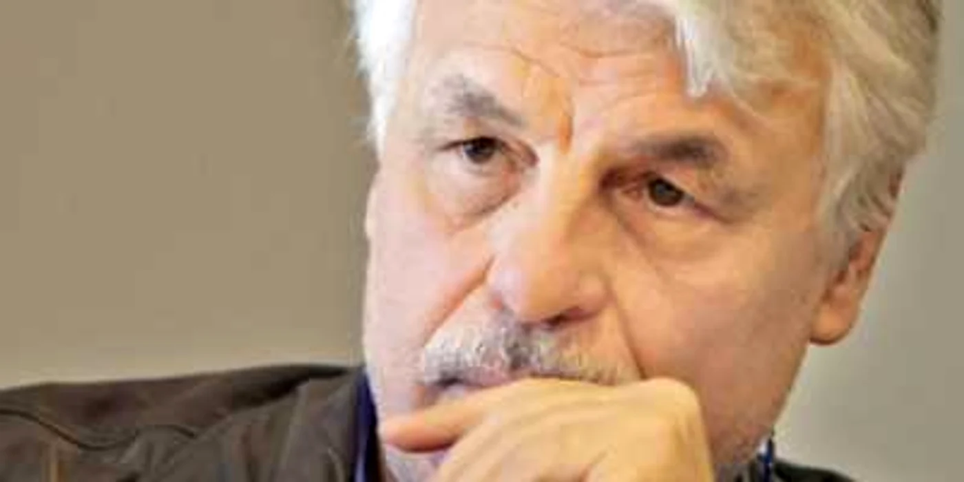 Michele Placido spune că se ocupă în prezent de regie, deşi e foarte obositor, pentru că are o familie numeroasă
