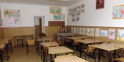 meditatii la liceul auto din severin FOTO Corina Macavei 